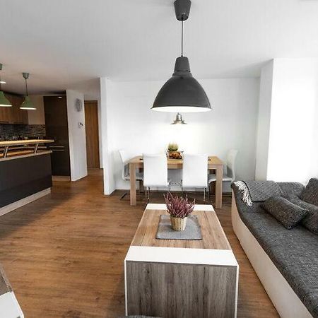 Old Town Luxury Apartment In Heart Of ブラチスラヴァ エクステリア 写真