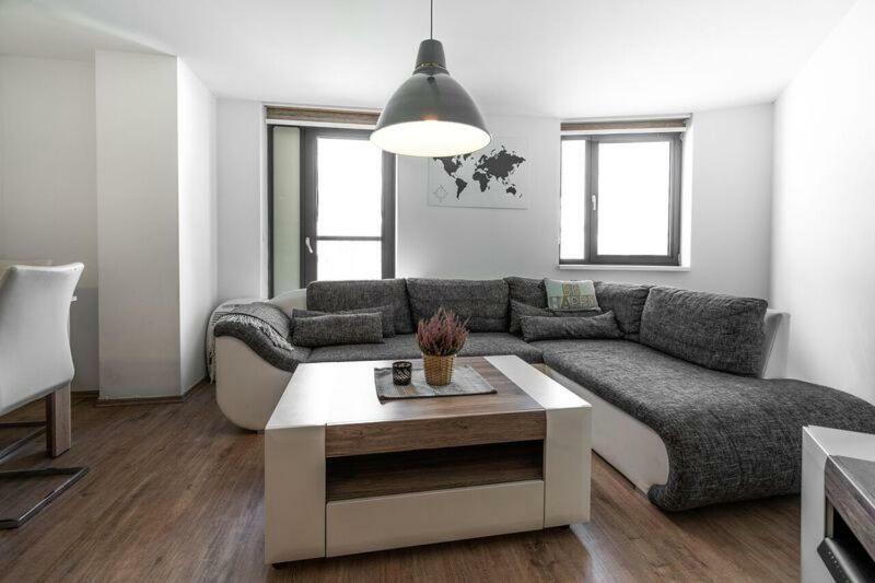 Old Town Luxury Apartment In Heart Of ブラチスラヴァ エクステリア 写真