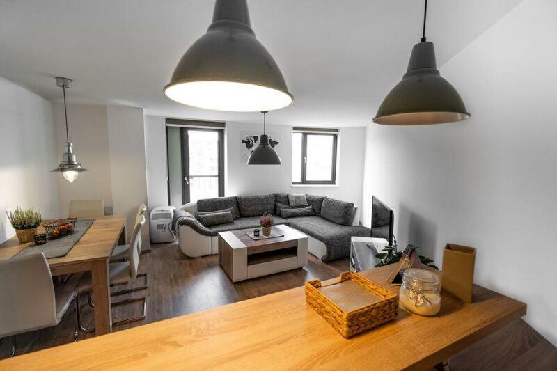 Old Town Luxury Apartment In Heart Of ブラチスラヴァ エクステリア 写真