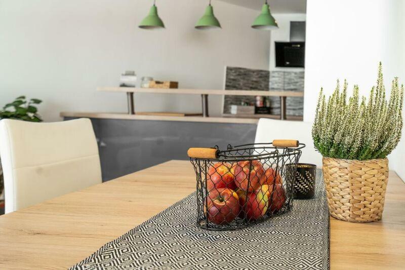 Old Town Luxury Apartment In Heart Of ブラチスラヴァ エクステリア 写真