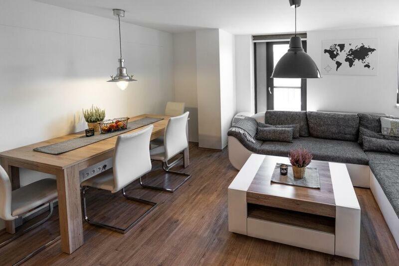 Old Town Luxury Apartment In Heart Of ブラチスラヴァ エクステリア 写真